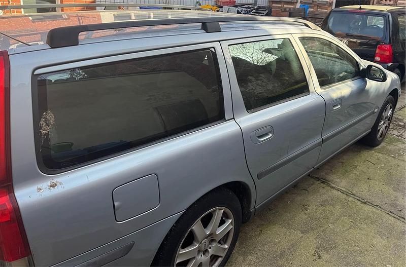 Gebraucht Volvo V70 163 PS (119 kW) 2002 Blau Kombi