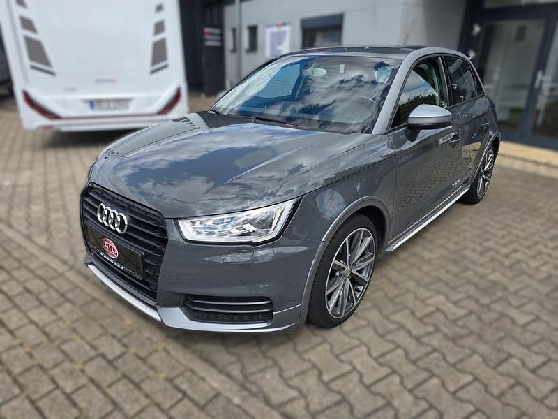 Grau Gebraucht 2017 Audi A1 Sportback Performance Kleinwagen | 13.990 € (Fairer Preis) - Bild 1/4