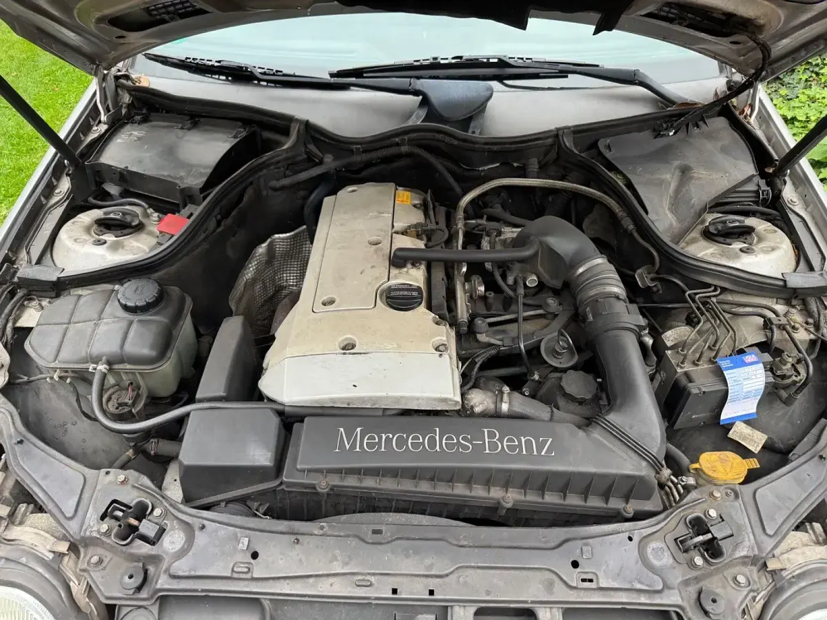 Gebraucht Mercedes C180 Elegance 129 PS (94 kW) 2002 Silber Kombi