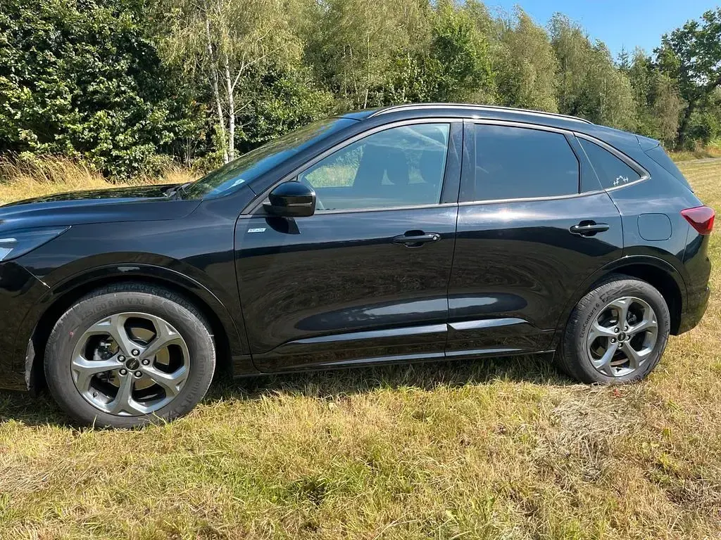Gebraucht Ford Kuga ST-Line 186 PS (136 kW) 2024 Schwarz SUV