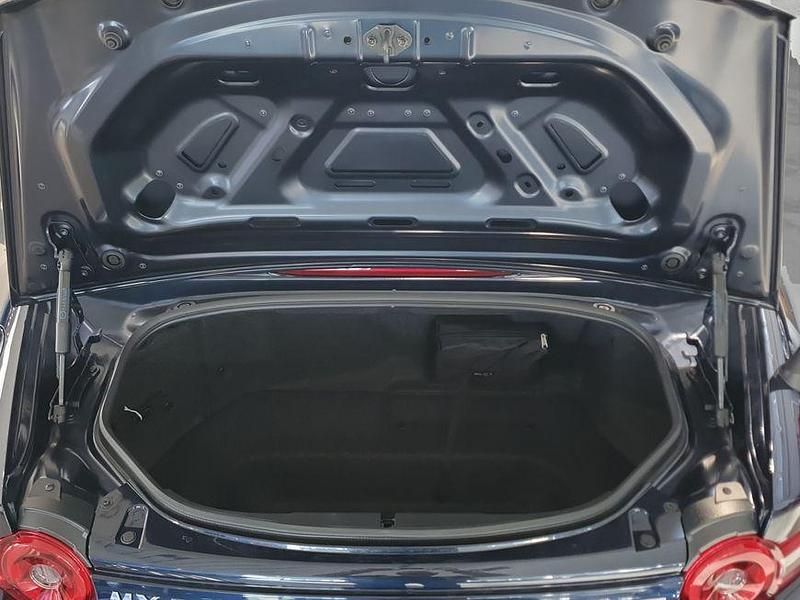 Neu Mazda MX5 Kazari 132 PS (97 kW) 2026 Blau Cabrio