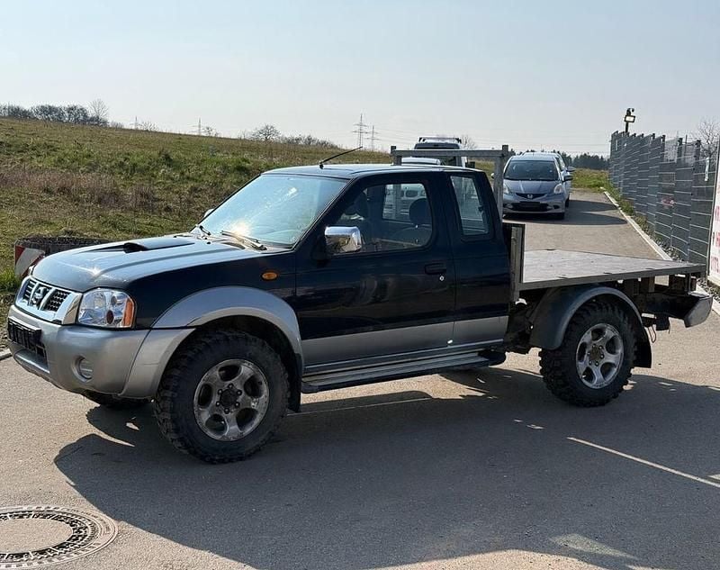 Gebraucht Nissan Navara 133 PS (97 kW) 2004 Schwarz Pickup