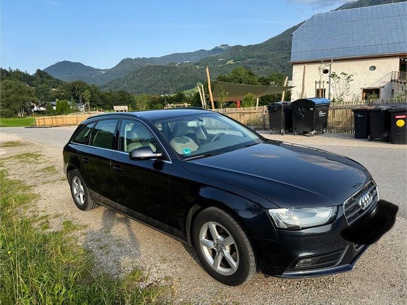 Gebraucht Audi A4 Attraction 143 PS (105 kW) 2013 Blau Kombi