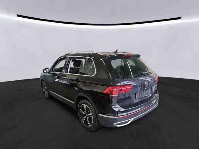 Gebraucht VW Tiguan Elegance 245 PS (180 kW) 2023 Schwarz SUV