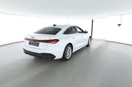 Gebraucht Audi A5 Ambiente 150 PS (110 kW) 2025 Gletscherweiß metallic Limousine