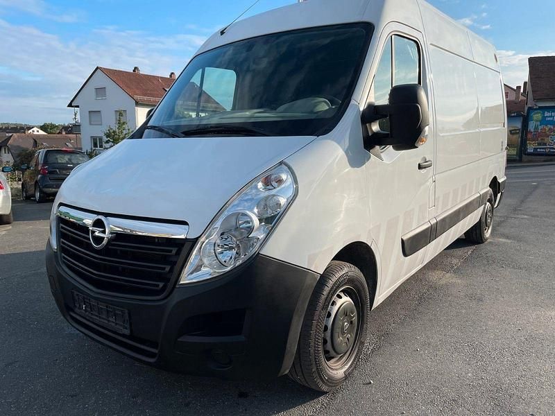 Weiß Gebraucht 2015 Opel Movano Van | 11.000 € (Guter Preis) - Bild 1/4