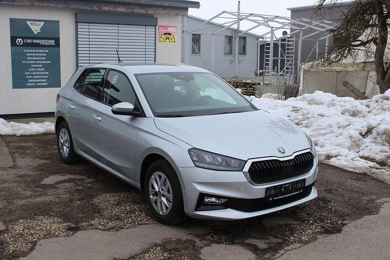 Gebraucht Skoda Fabia Selection 95 PS (69 kW) 2024 Silber Limousine