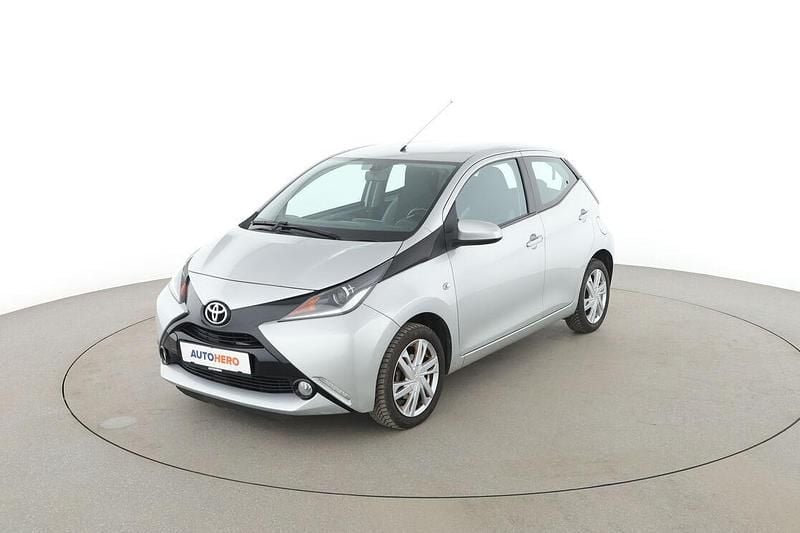 Używany Toyota Aygo X-play 69 KM (50 kW) 2015 Hatchback
