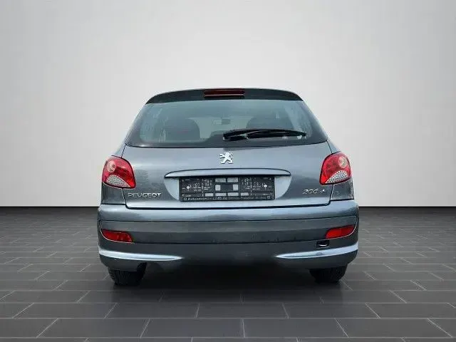 Gebraucht Peugeot 206 60 PS (44 kW) 2010 Grau Limousine