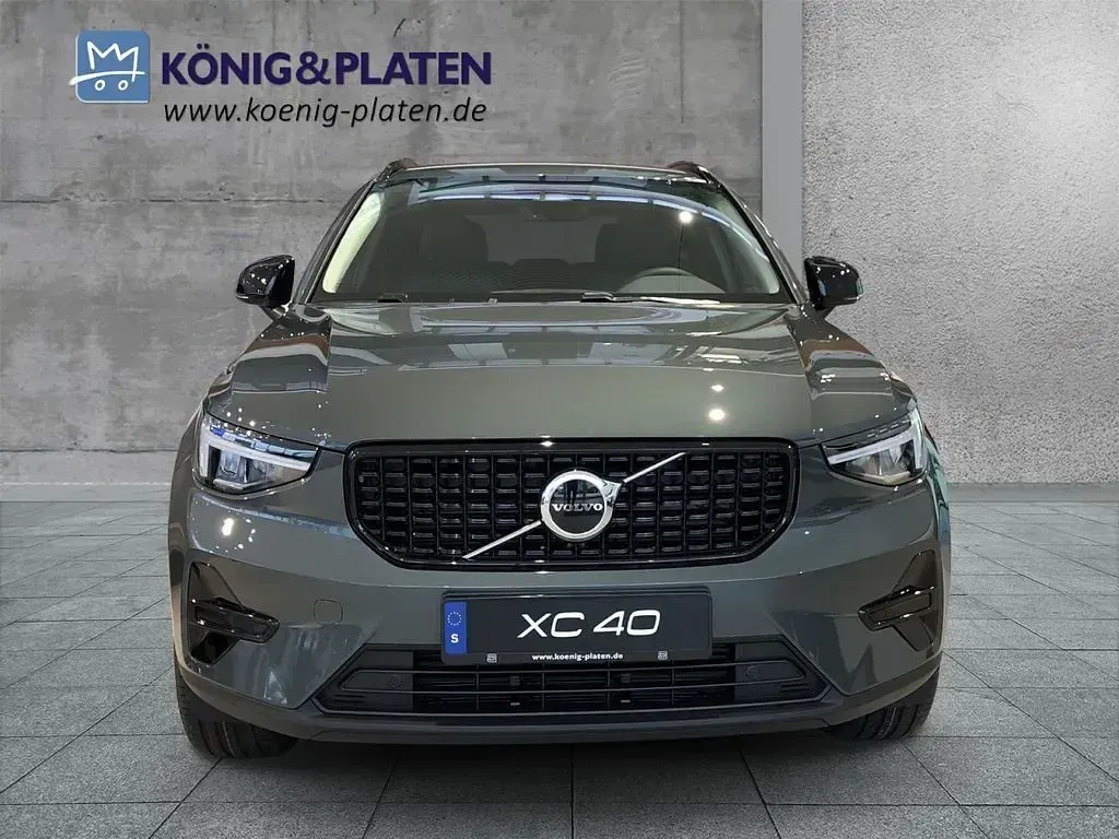 Usata Volvo XC40 Plus 163 CV (119 kW) 2025 Verde SUV
