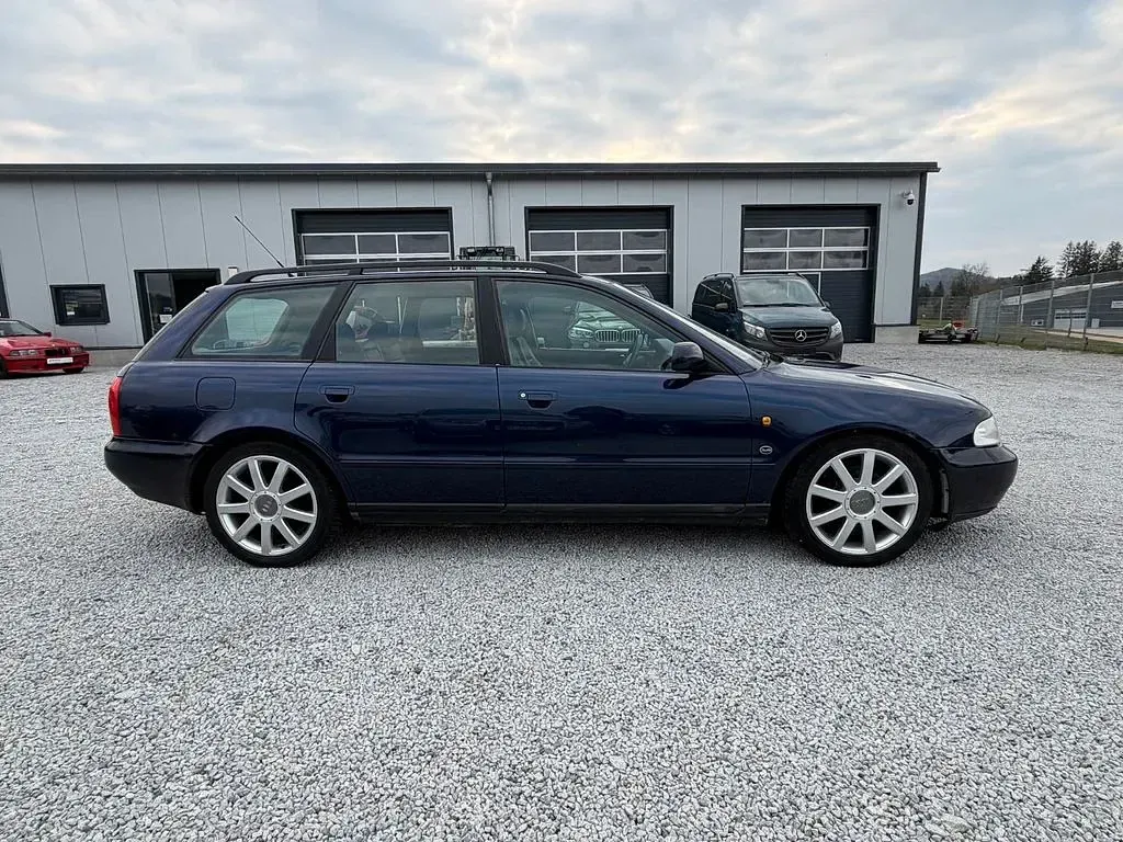 Gebraucht Audi A4 Sport 193 PS (141 kW) 1997 Blau Kombi
