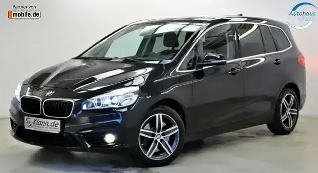Gebraucht BMW 220 Gran Tourer Sport Line 192 PS (141 kW) 2015 Schwarz Van / Kleinbus