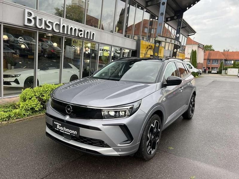 Quarz silber metallic Gebraucht 2023 Opel Grandland X Elegance SUV | 29.395 € (Etwas zu teuer) - Bild 1/4