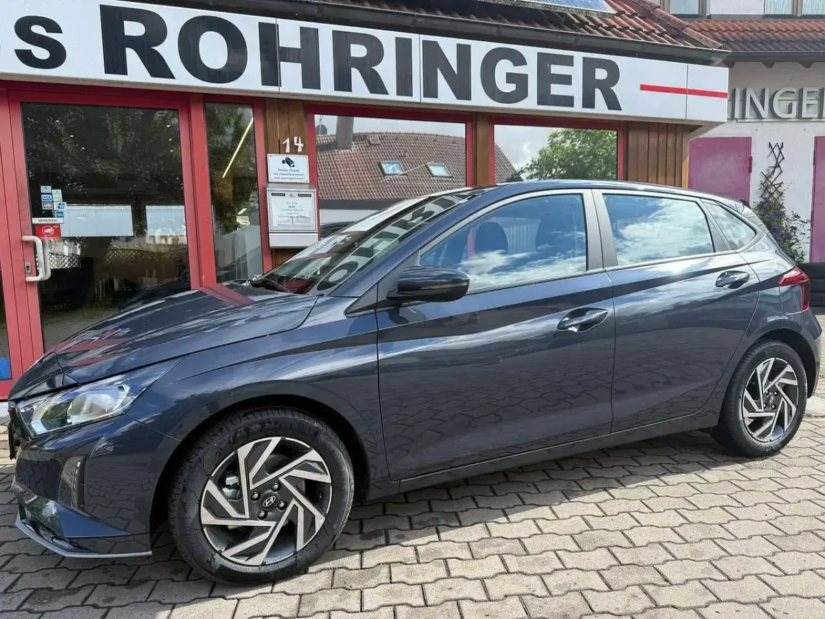 Neu Hyundai i20 90 PS (66 kW) 2026 Aurora gray Kleinwagen