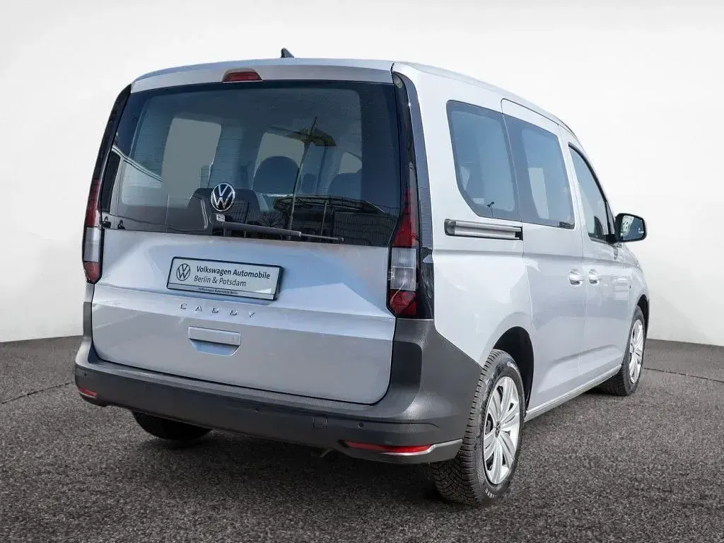 Używany VW Caddy Basis 114 KM (83 kW) 2023 Srebrny Minivan