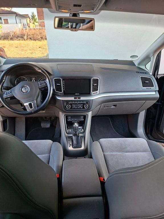 Schwarz Gebraucht 2010 VW Sharan Highline Van / Kleinbus | 8.400 € (Fairer Preis) - Bild 1/4