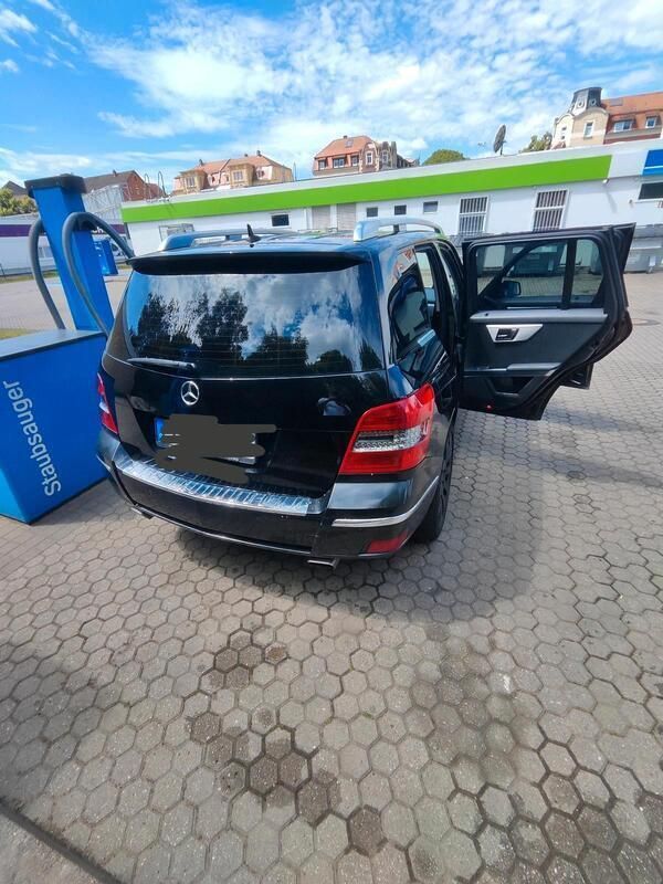 Schwarz Gebraucht 2012 Mercedes GLK220 SUV | 9.499 € (Superpreis) - Bild 1/4
