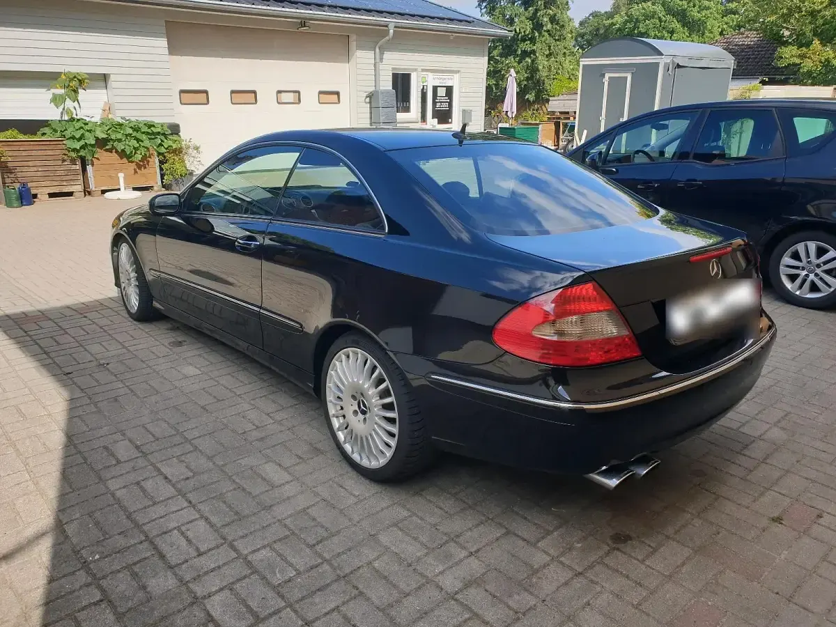 Gebraucht Mercedes CLK280 231 PS (169 kW) 2008 Schwarz Coupé