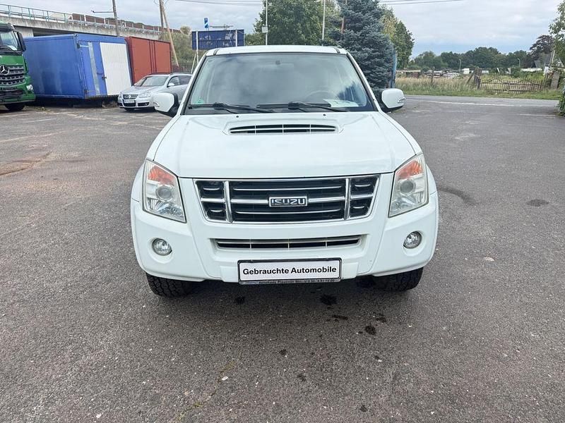 Weiß Gebraucht 2007 Isuzu D-Max Abholung | 6.790 € (Teuer) - Bild 1/4