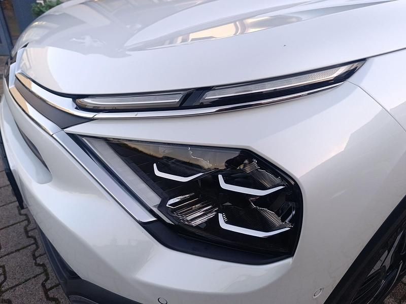 Gebraucht Citroën C4 PureTech 131 PS (96 kW) 2023 Perlmutt weiss Limousine
