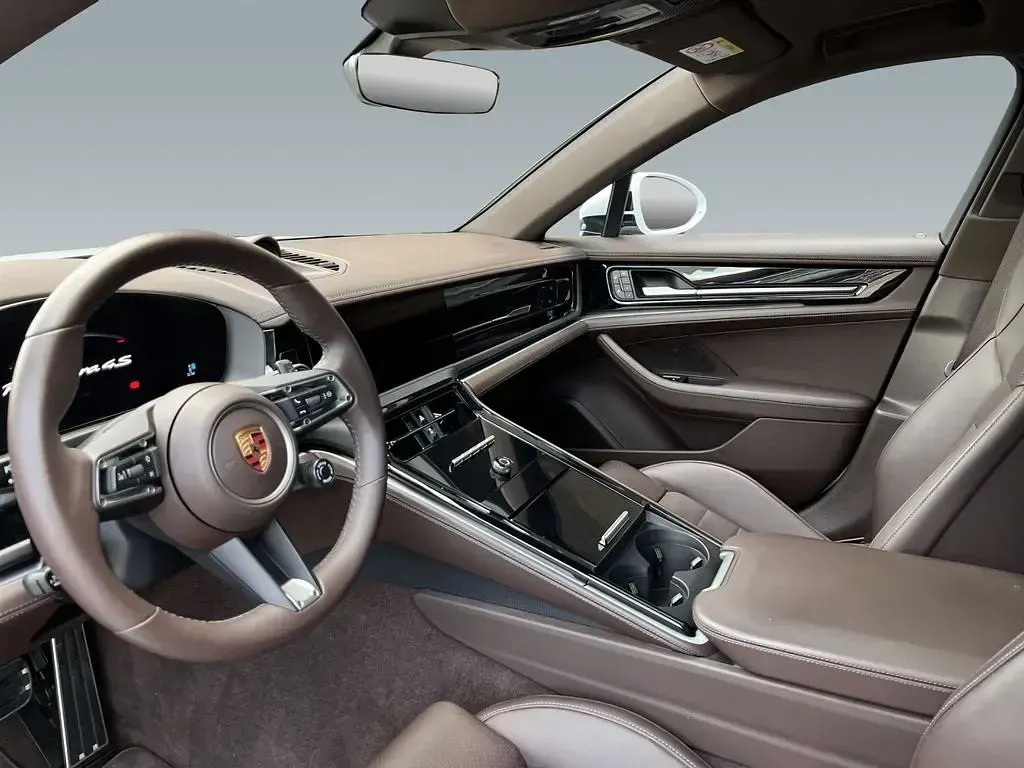 Gebraucht Porsche Panamera 544 PS (400 kW) 2024 Weiss Kleinwagen