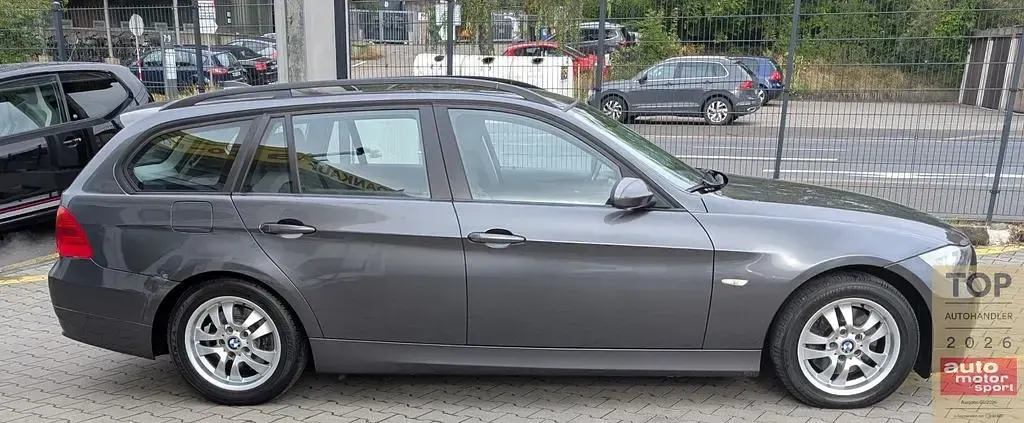 Gebraucht BMW 318 143 PS (105 kW) 2007 Grau Limousine