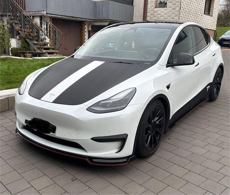 Weiß Gebraucht 2021 Tesla Model Y Long Range AWD SUV | 35.500 € (Fairer Preis) - Bild 1/4