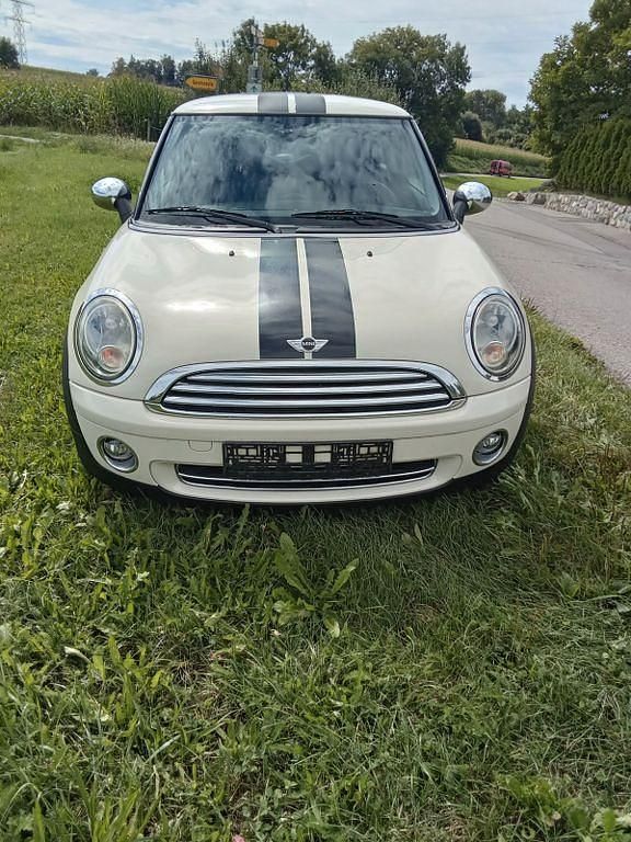 Weiß Gebraucht 2010 Mini ONE Kleinwagen | 2.600 € (Fairer Preis) - Bild 1/4