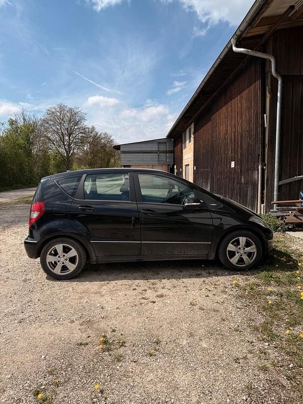 Gebraucht Mercedes A160 95 PS (69 kW) 2012 Schwarz Limousine
