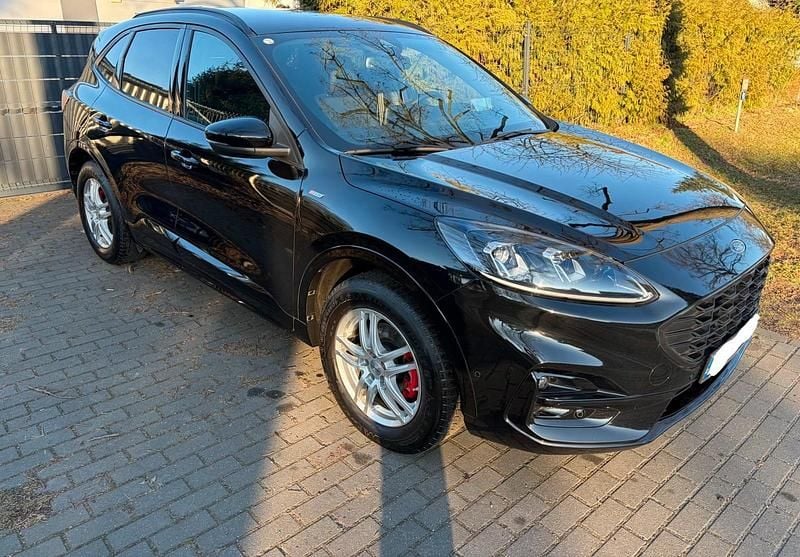 Gebraucht Ford Kuga 190 PS (139 kW) 2022 Schwarz SUV
