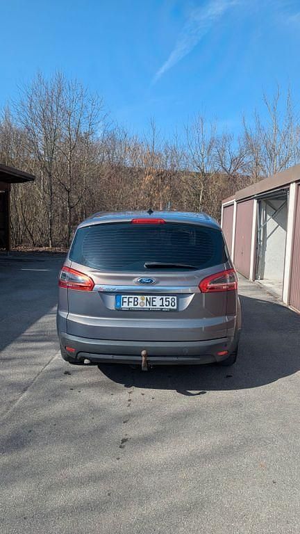 Gebraucht Ford S-MAX Champions Edition 140 PS (102 kW) 2012 Braun Van / Kleinbus