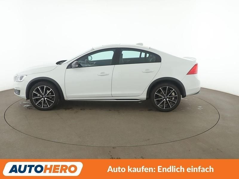 Gebraucht Volvo S60 CC Summum 190 PS (139 kW) 2016 Weiß Limousine