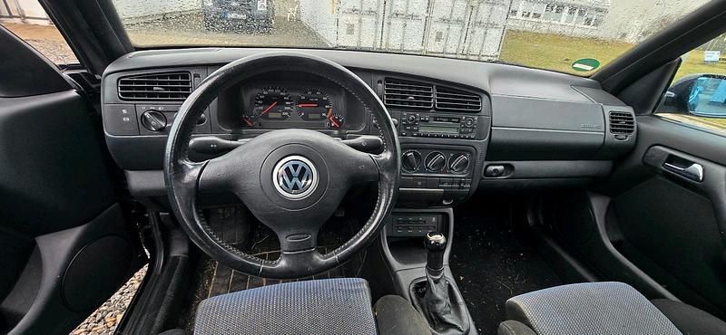 Gebraucht VW Golf Cabriolet 75 PS (55 kW) 1998 Blau Cabrio