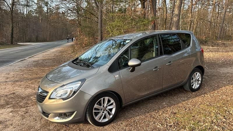 Gebraucht Opel Meriva 120 PS (88 kW) 2016 Braun Van / Kleinbus