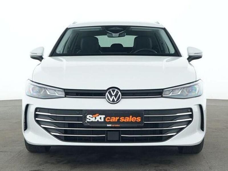 Gebraucht VW Passat IQ Drive 150 PS (110 kW) 2025 Weiß Kombi