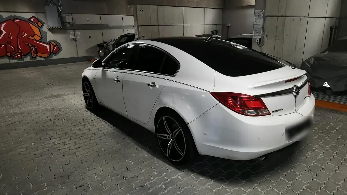 Gebraucht Opel Insignia 220 PS (161 kW) 2008 Weiß Limousine