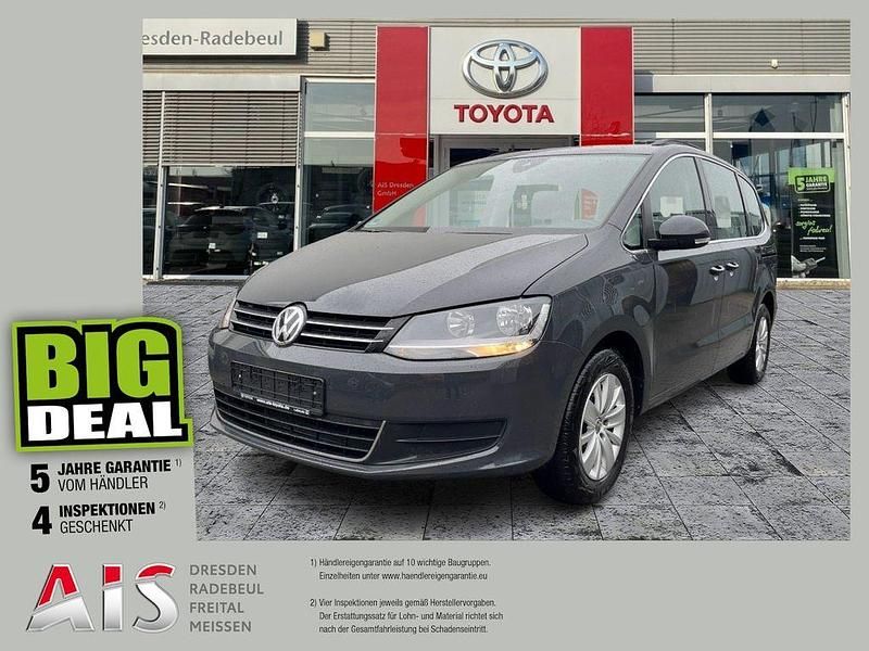 Uranograu Gebraucht 2021 VW Sharan Comfortline Van / Kleinbus | 28.890 € (Fairer Preis) - Bild 1/3