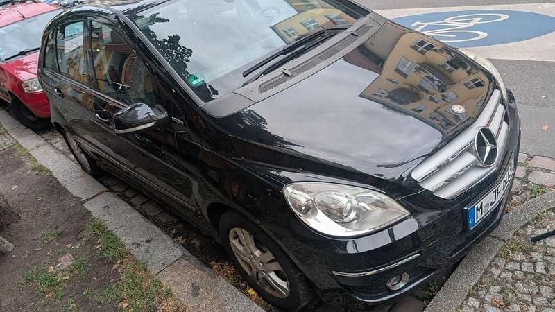Gebraucht Mercedes B170 116 PS (85 kW) 2008 Schwarz Van / Kleinbus