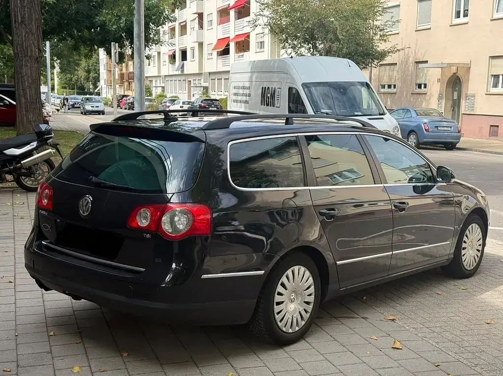 Gebraucht VW Passat Comfortline 160 PS (117 kW) 2009 Schwarz Limousine