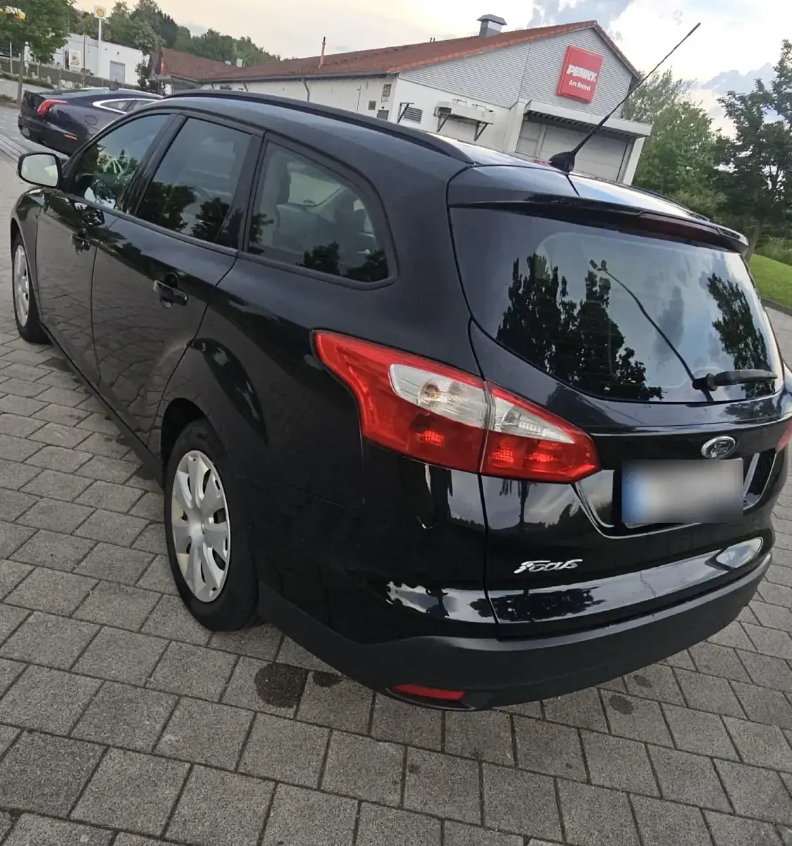 Gebraucht Ford Focus 115 PS (84 kW) 2013 Schwarz Kombi