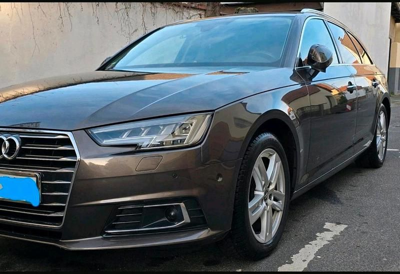 Gebraucht Audi A4 Ambiente 190 PS (139 kW) 2016 Braun Kombi