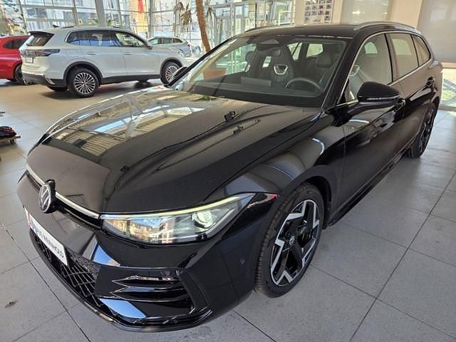 Gebraucht VW Passat R-line 193 PS (141 kW) 2025 Schwarz Kombi