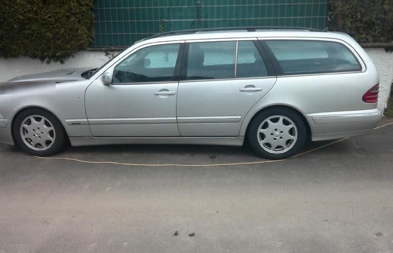 Gebraucht Mercedes E270 170 PS (125 kW) 2001 Silber Kombi