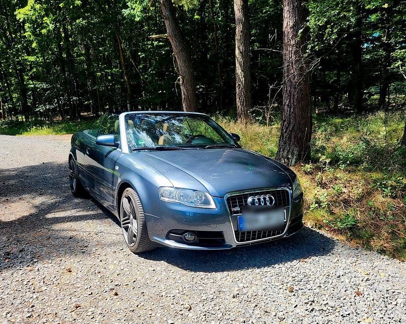 Grau Gebraucht 2008 Audi A4 Cabriolet S-Line Cabrio | 8.950 € (Etwas zu teuer) - Bild 1/4