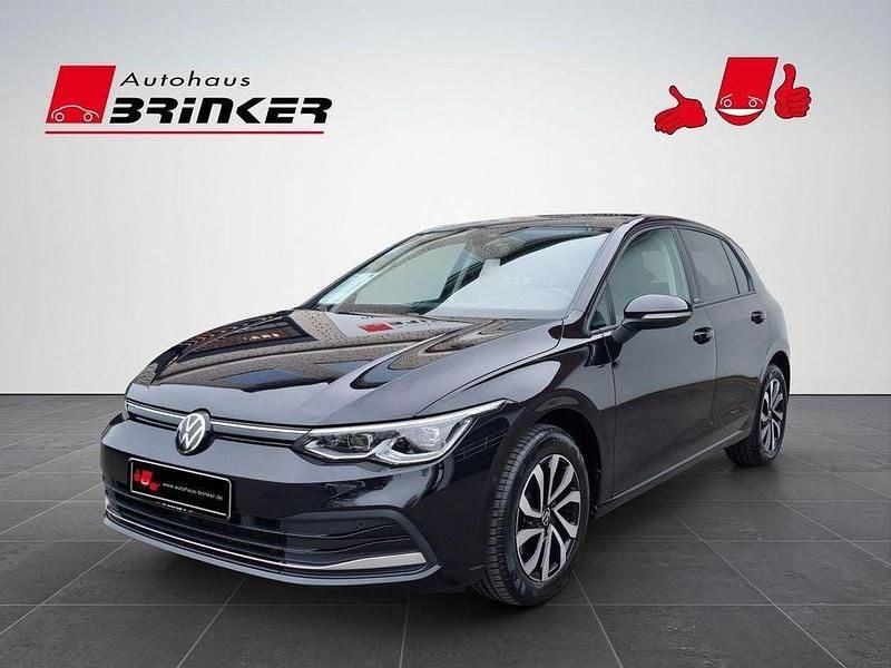 Gebraucht VW Golf VIII Active 131 PS (96 kW) 2022 Deep black perleffekt Limousine