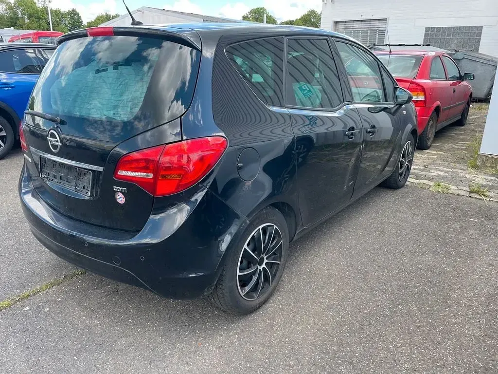 Usata Opel Meriva Edition 131 CV (96 kW) 2012 Nero Monovolume