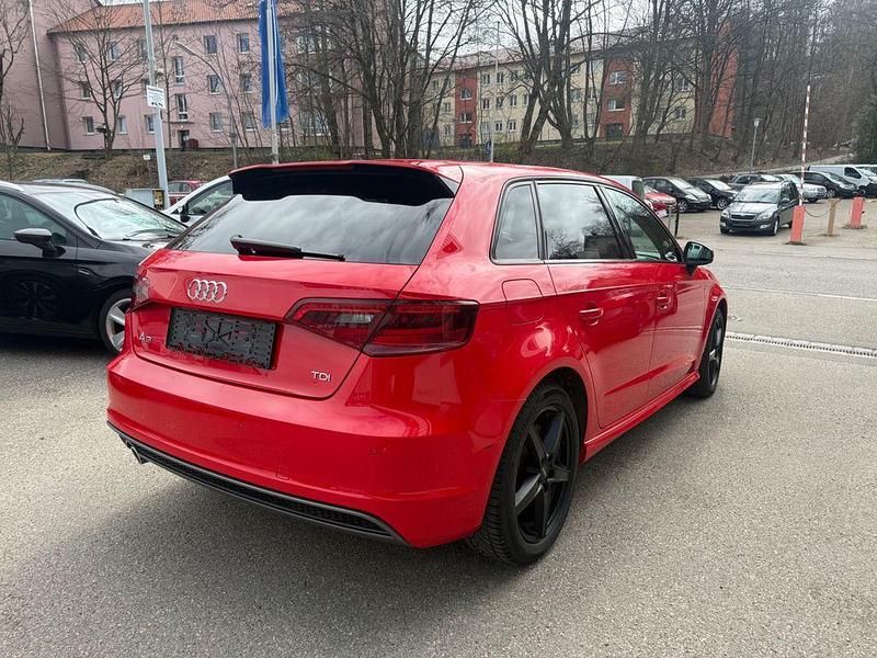 Gebraucht Audi A3 S-Line 110 PS (80 kW) 2016 Rot Limousine