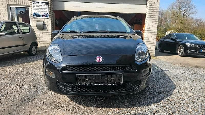 Gebraucht Fiat Punto 69 PS (50 kW) 2015 Schwarz Kleinwagen