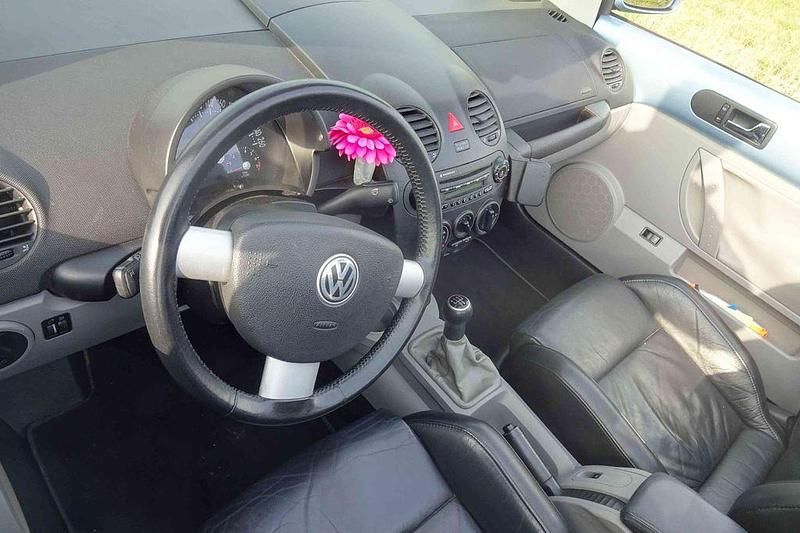 Gebraucht VW New Beetle 150 PS (110 kW) 2005 Blau Kleinwagen