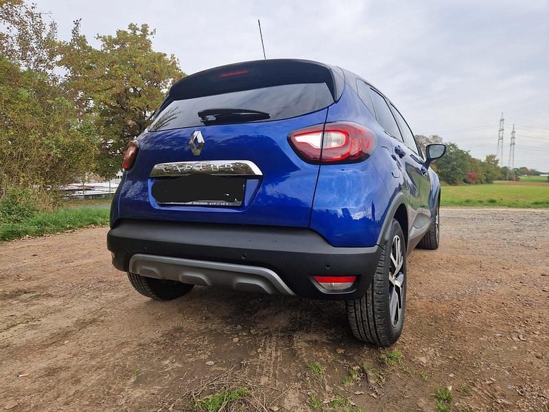 Gebraucht Renault Captur 150 PS (110 kW) 2019 Blau SUV